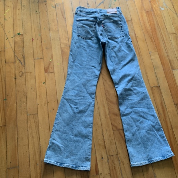 Levi’s premium rib cage flare jeans with hidden button fly - Picture 3 of 6